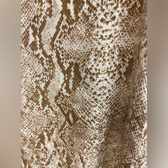 L’AGENCE Jane Silk Camisole Tank Top in Brown Snakeskin Sz Medium EUC $240 MSRP - Picture 10 of 11